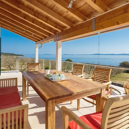 Cape Of Tranquility * Otok Zizanj