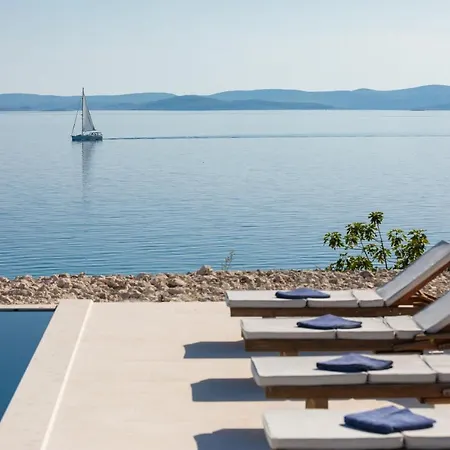 Cape Of Tranquility Otok Zizanj