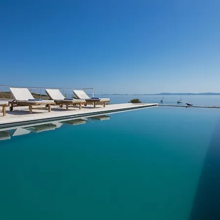 Cape Of Tranquility * Otok Zizanj